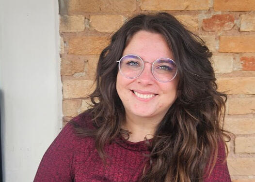 Ana Rosa Vieira Ana Rosa Vieira é a consultora da Rosa Petry, especialista em SEO para buscadores, pessoas e LLMs